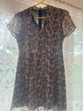 Forever 21 Black Floral Short Sleeve Dress
